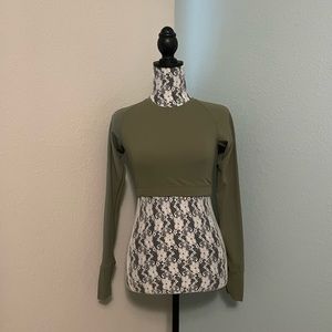 Southern Athletica, cropped long sleeve